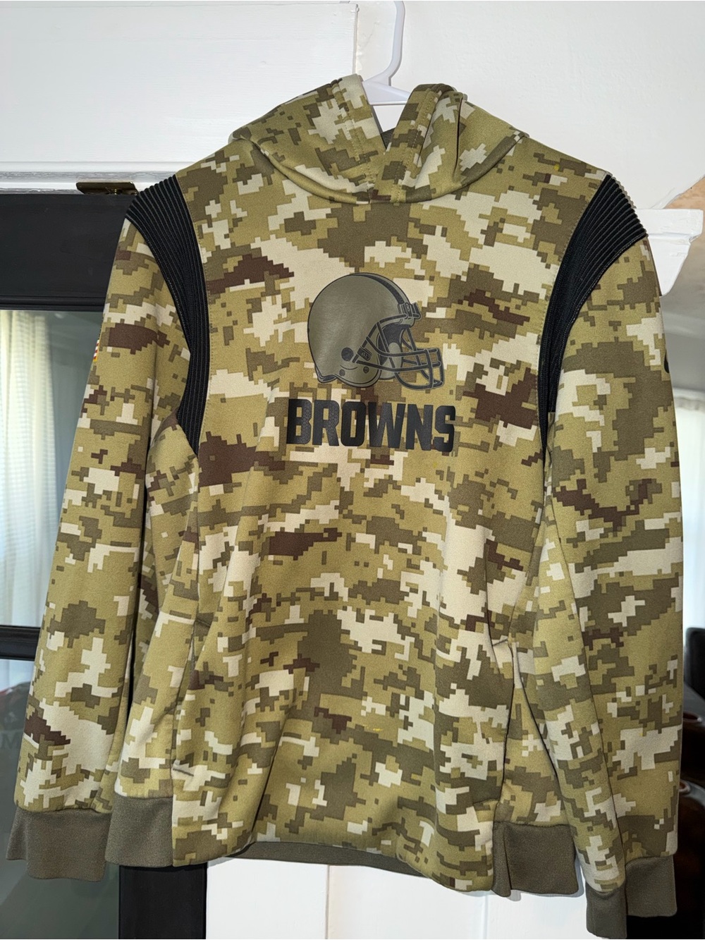 Cleveland Browns Salute to Service Hoodie (Youth L)